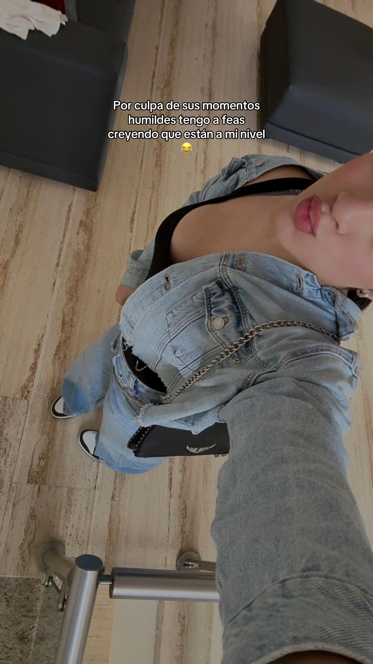 @Sophia