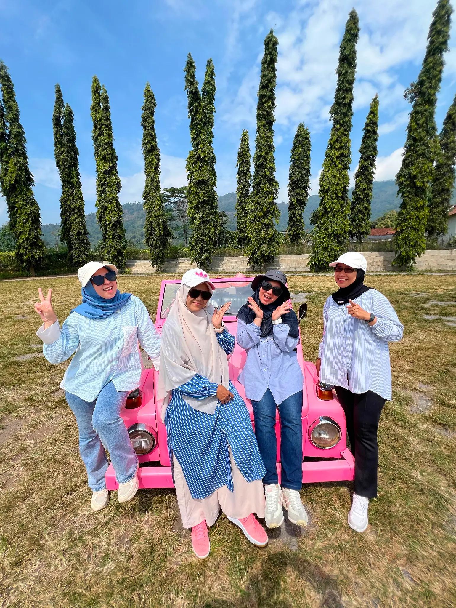 @nadhira tour travel jogja