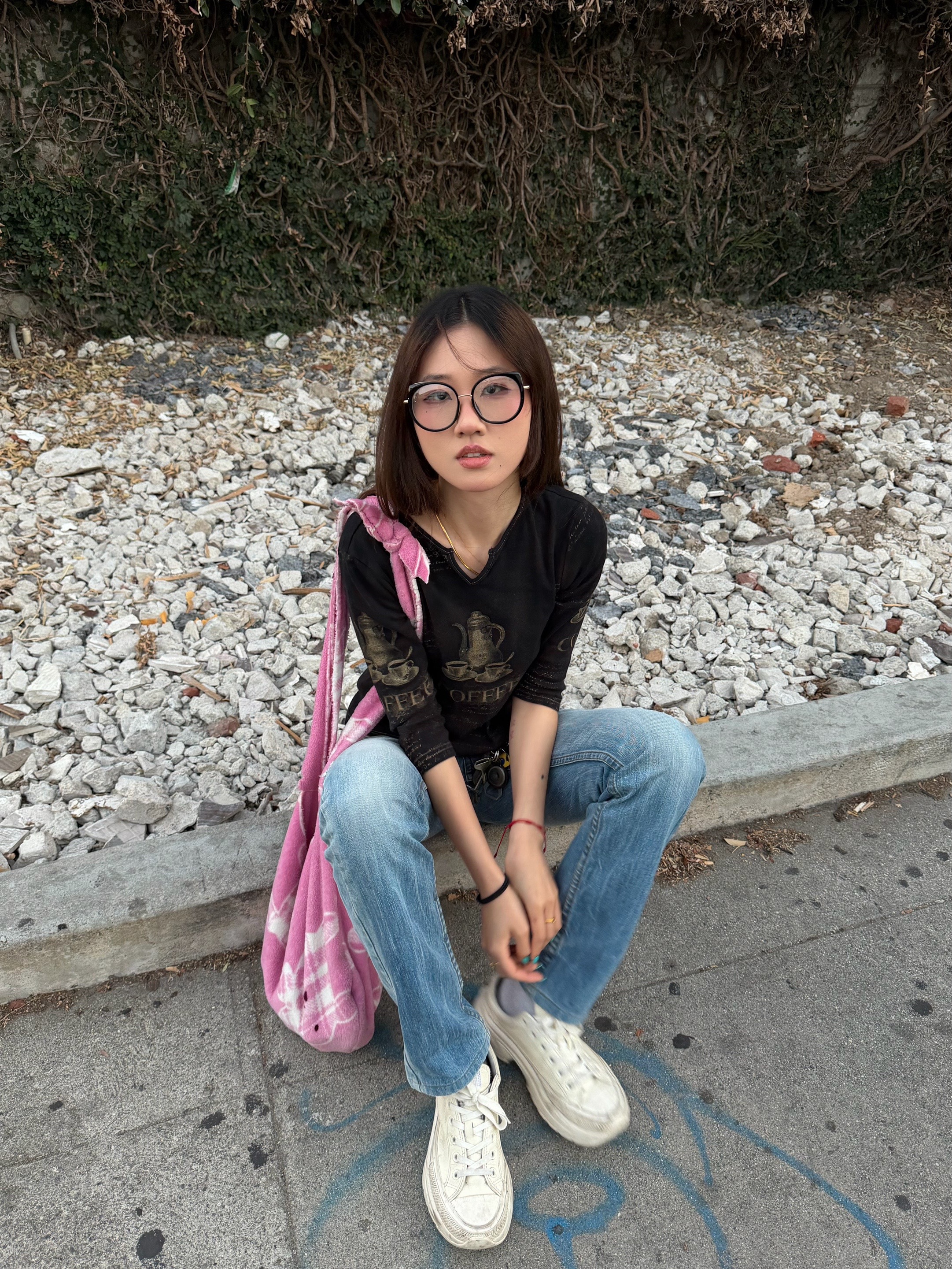 @Lo3tus