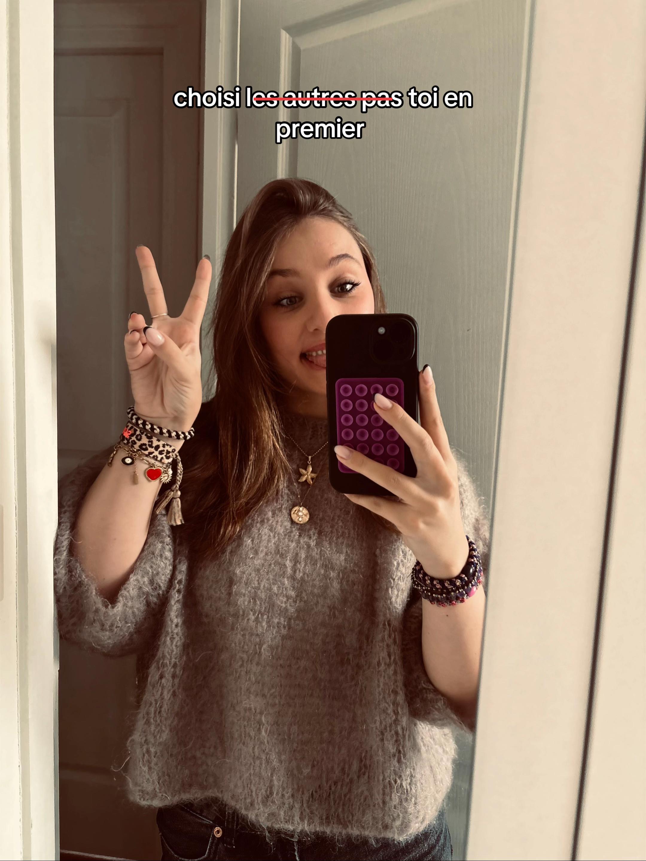 @rosalie ᥫ᭡