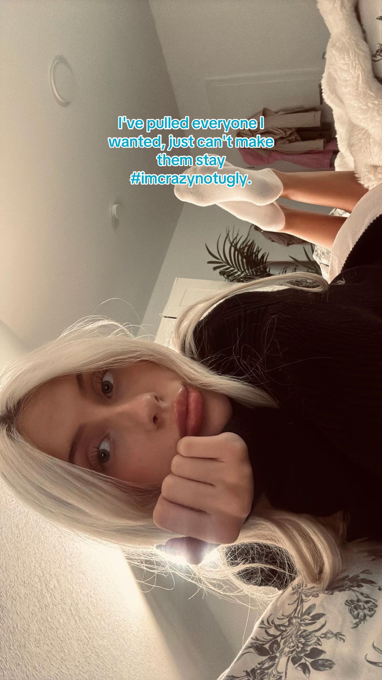 @ciaracollien