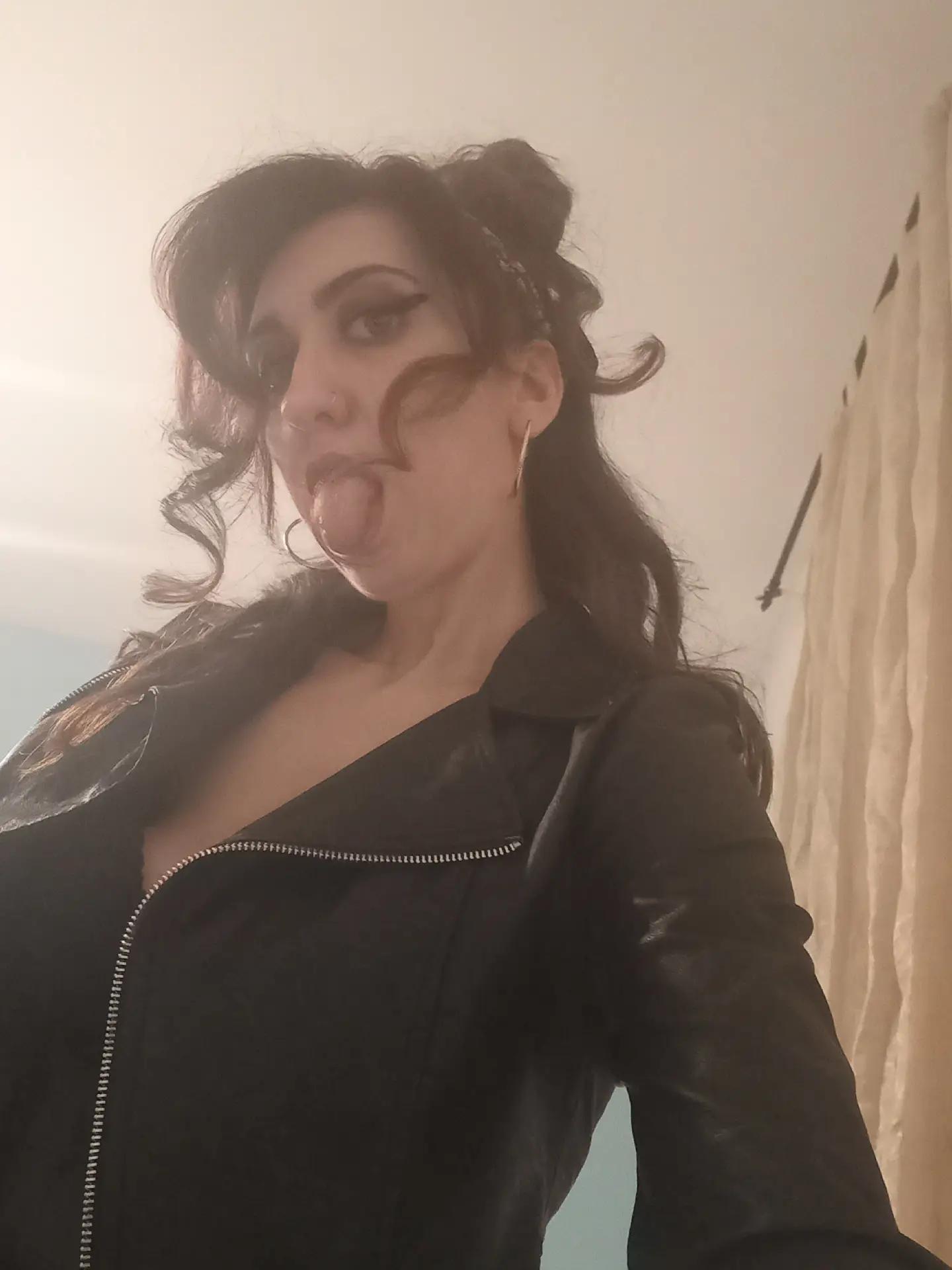 @lady_jorega