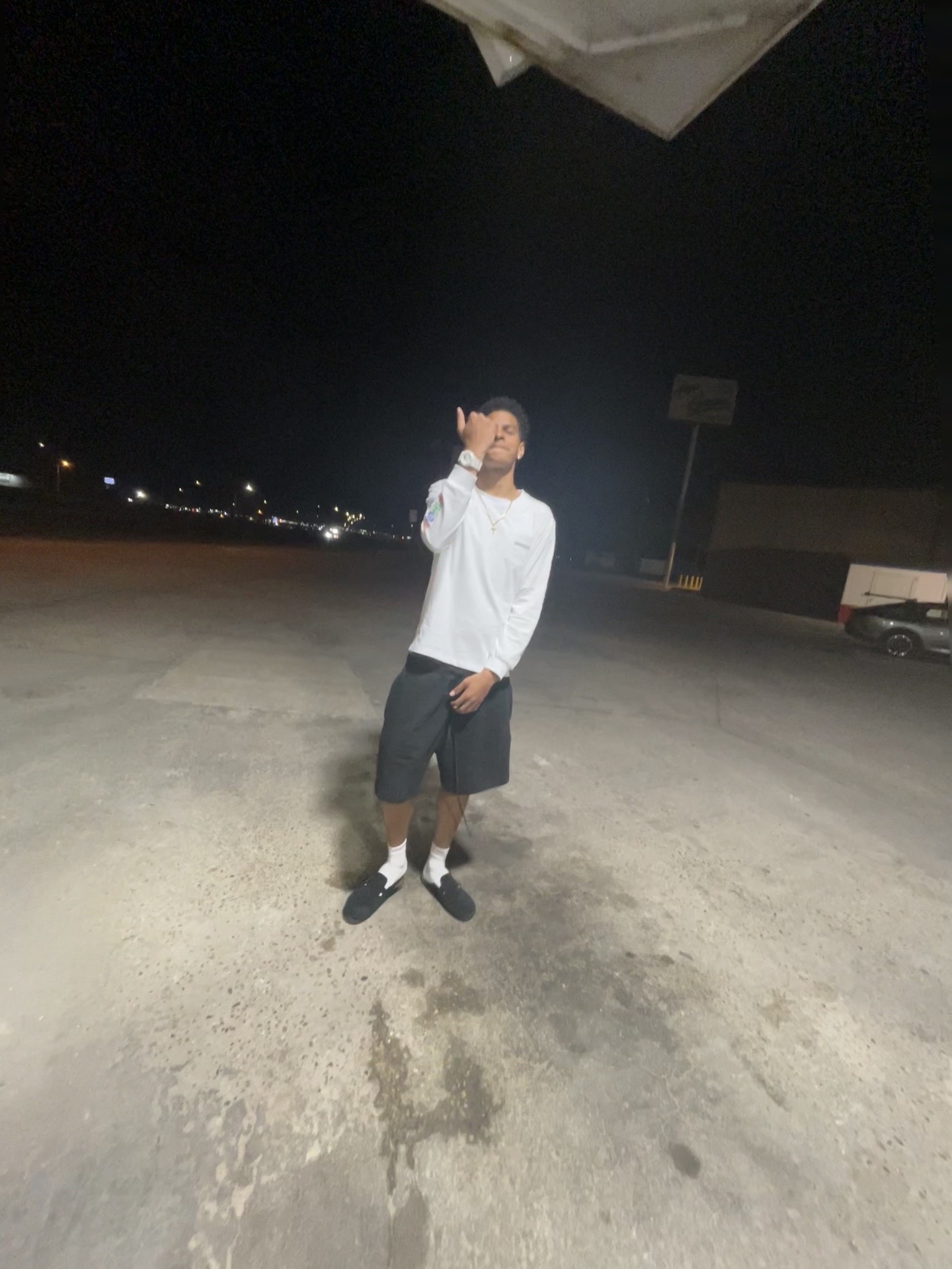 @️