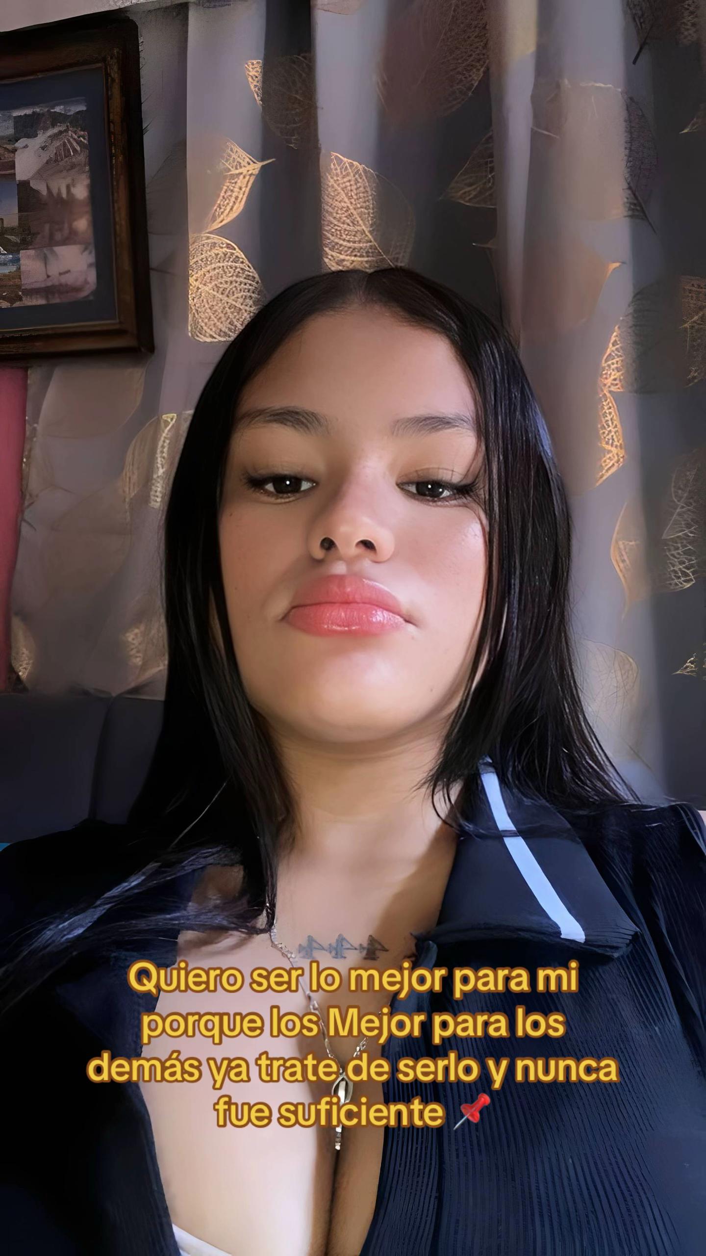 @Chinita 🧁🤍.