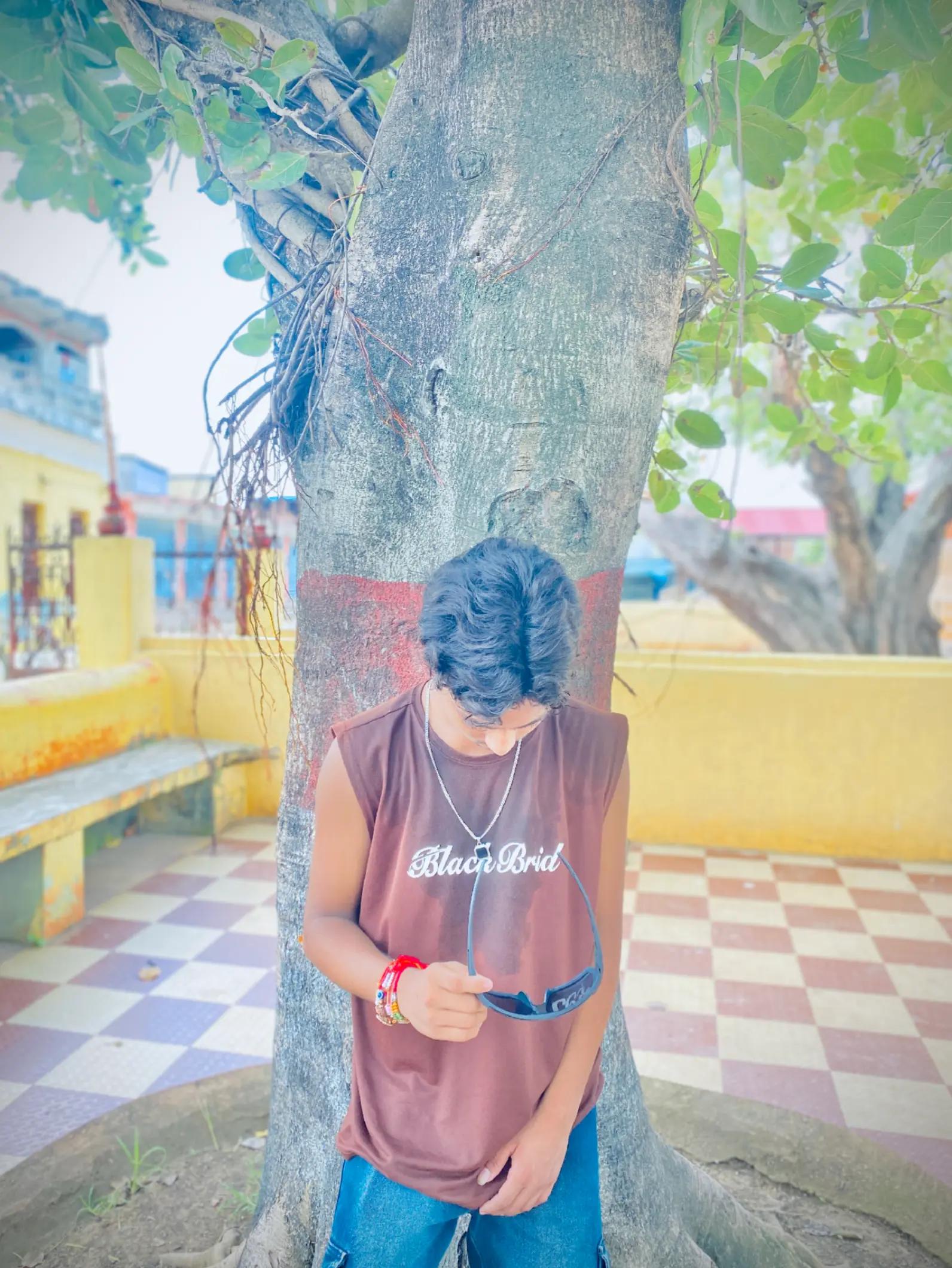 @╬⊰⊹ฺ🪈kRisHnA🦚✧╬✌️