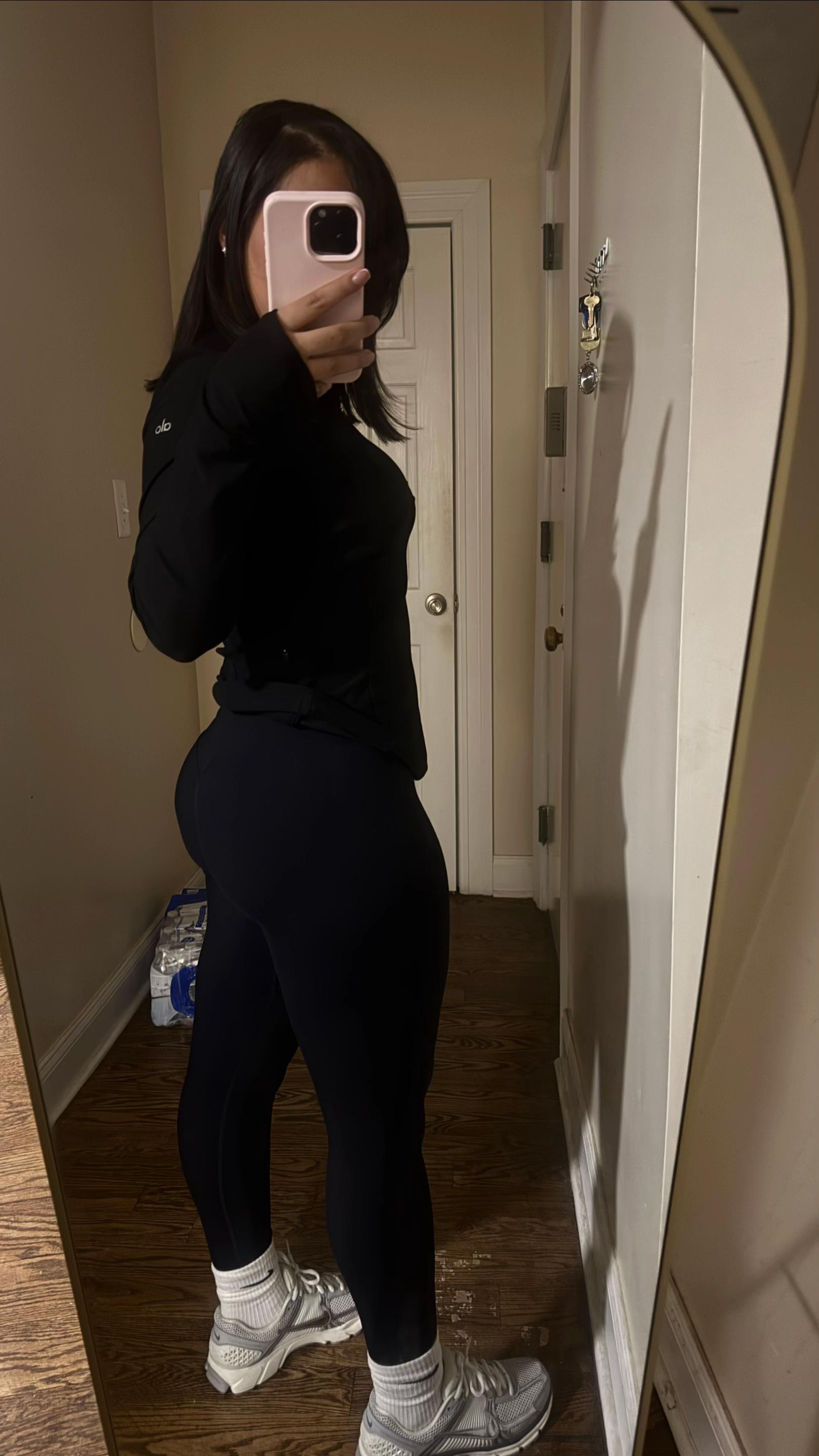 @Nayely Cruz♱