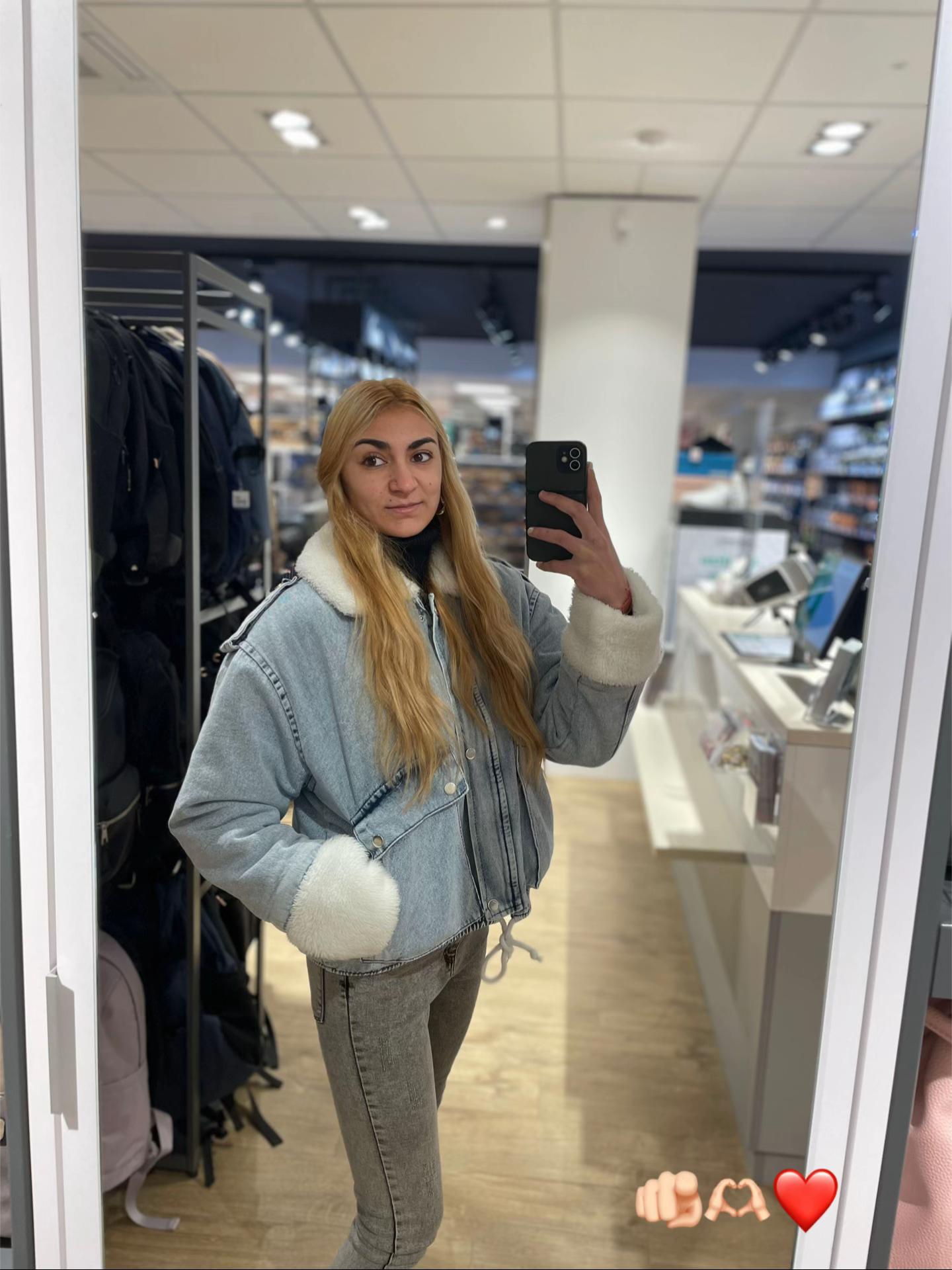 @Galq Laura Kiro Zavinagi