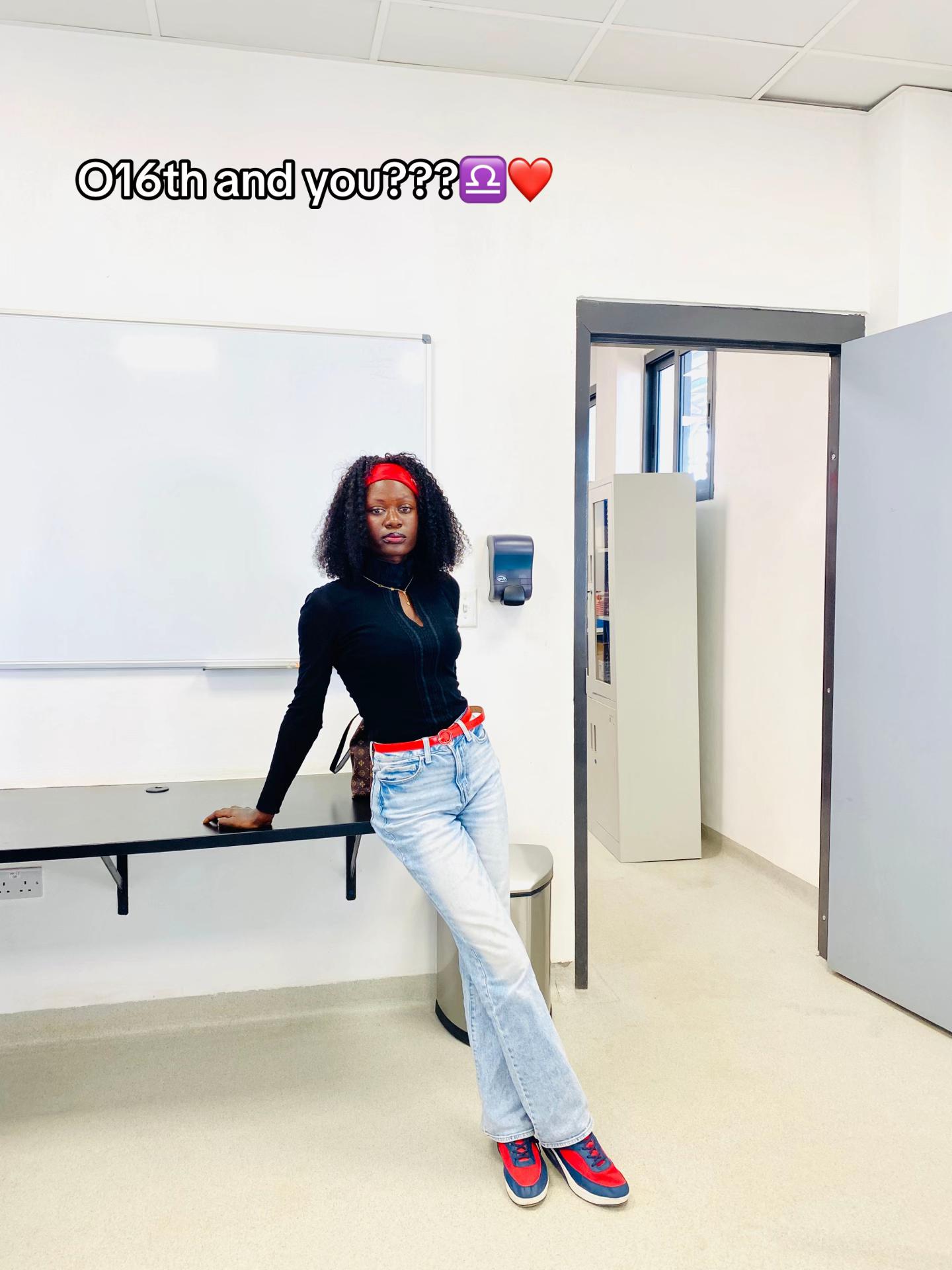 @Riam💵🍍❤️♎️