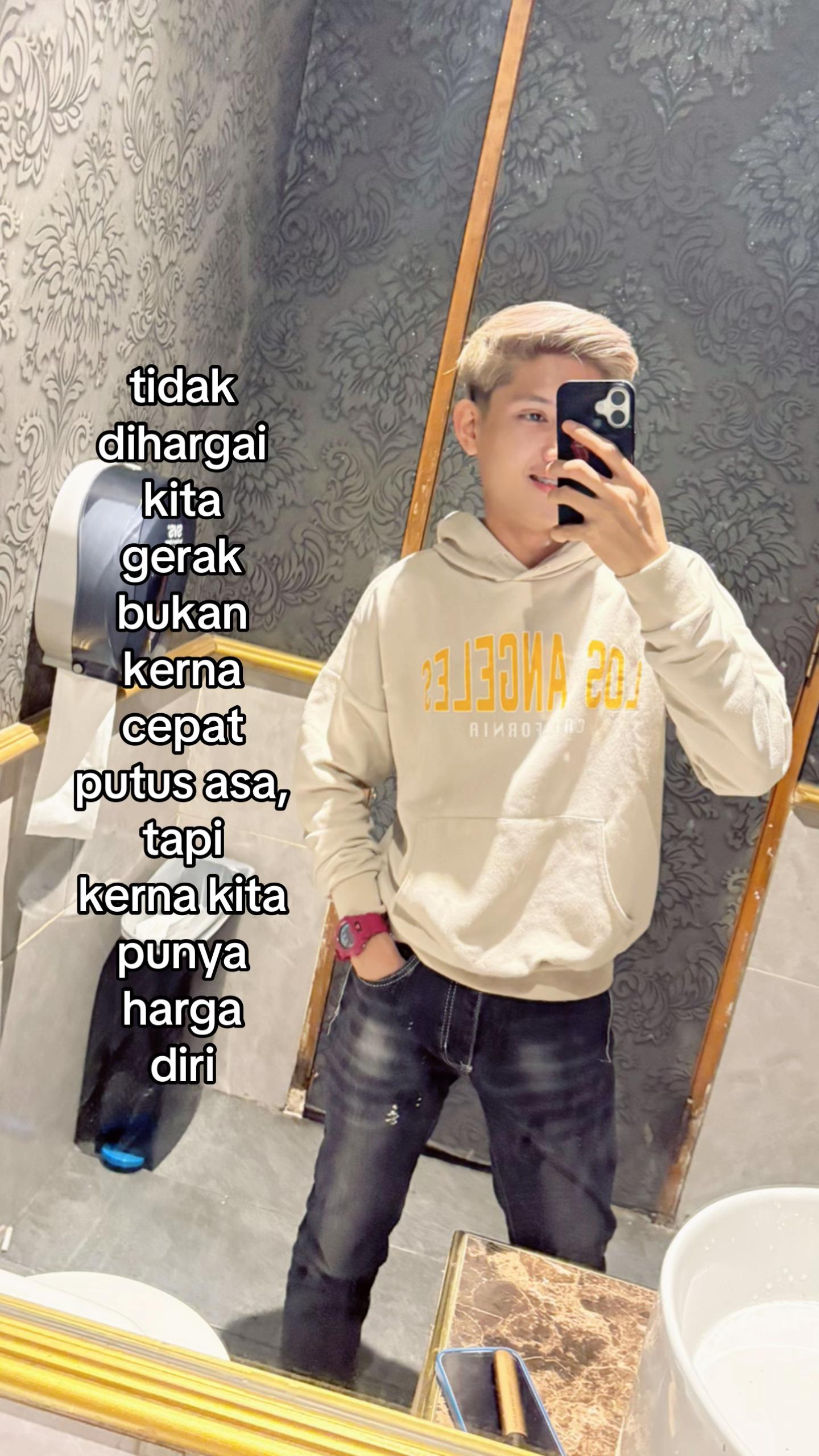 @𝐪𝐞𝐞𝐥