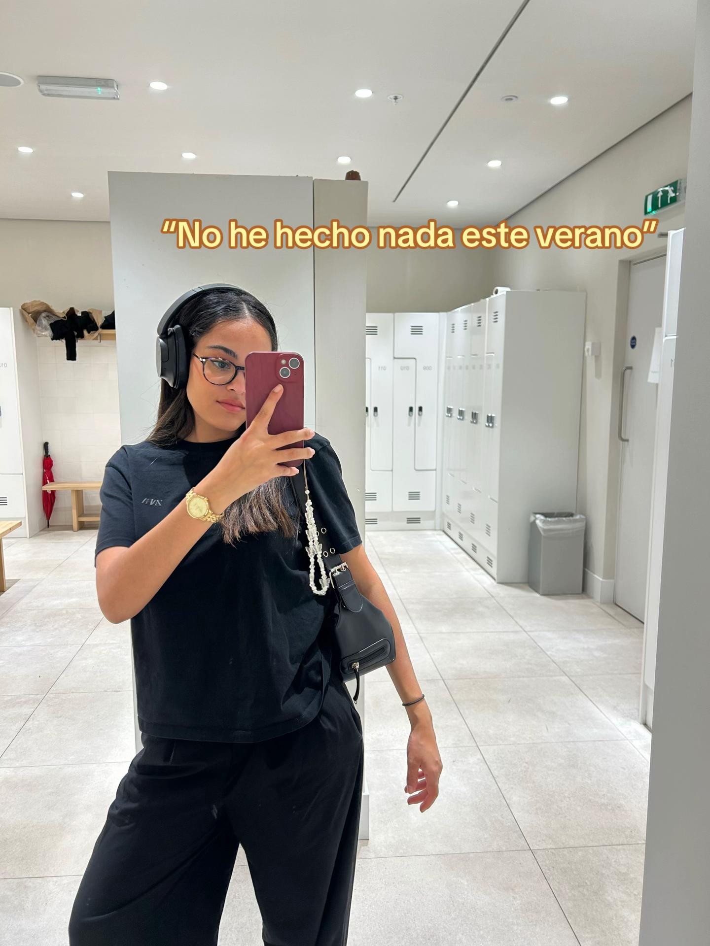 @Ester🍒✨