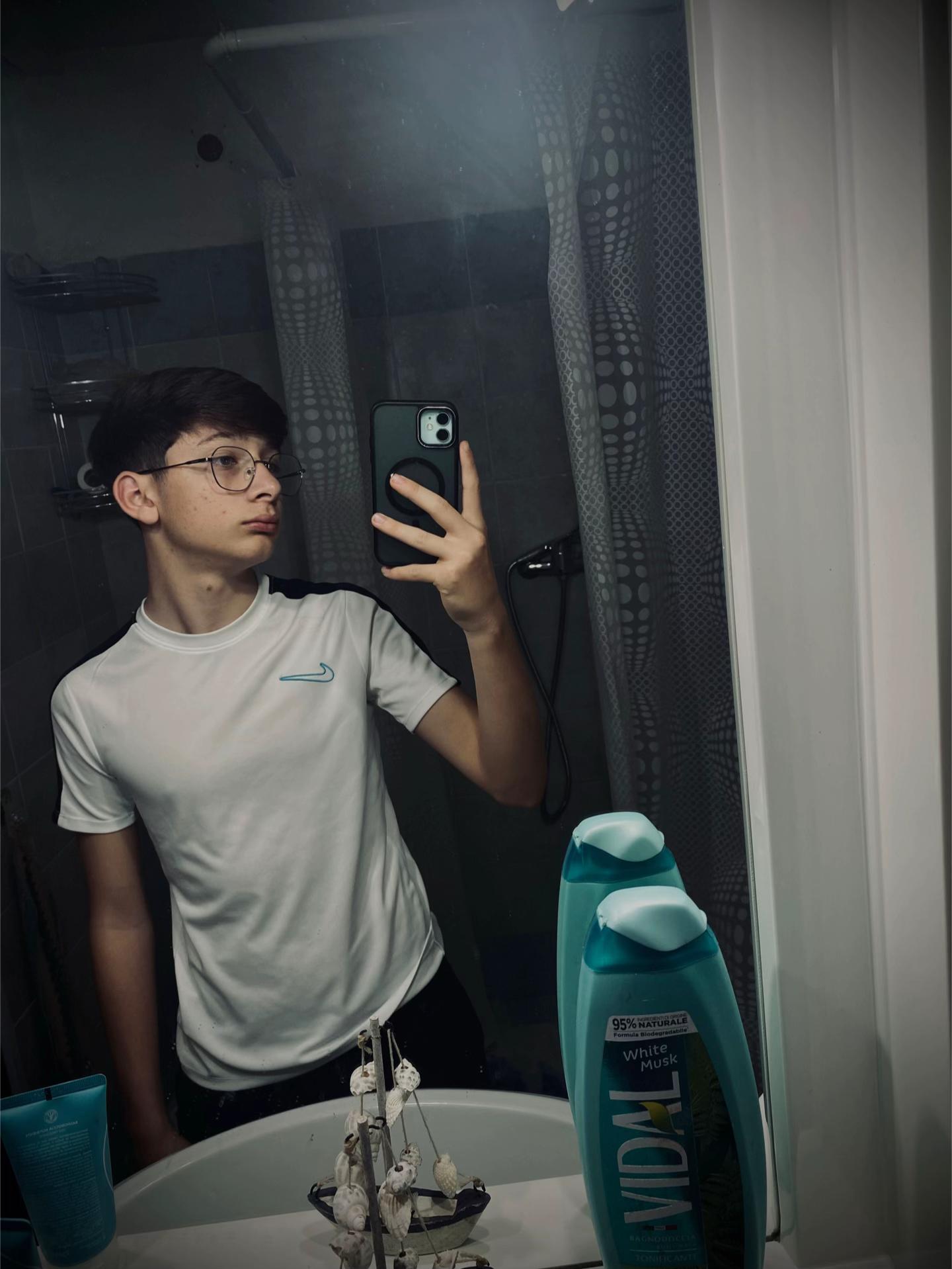 @simooo_
