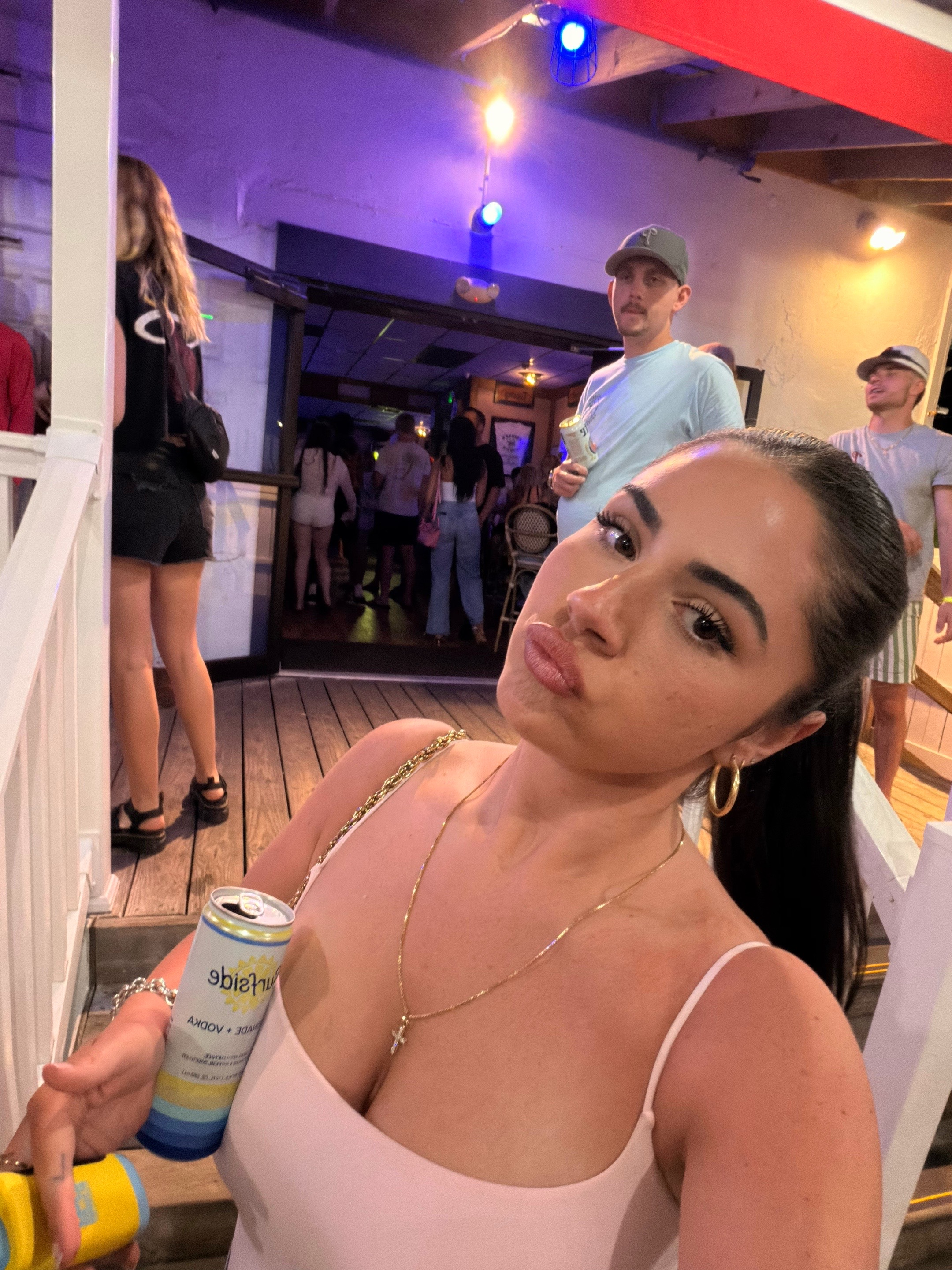 @Gi