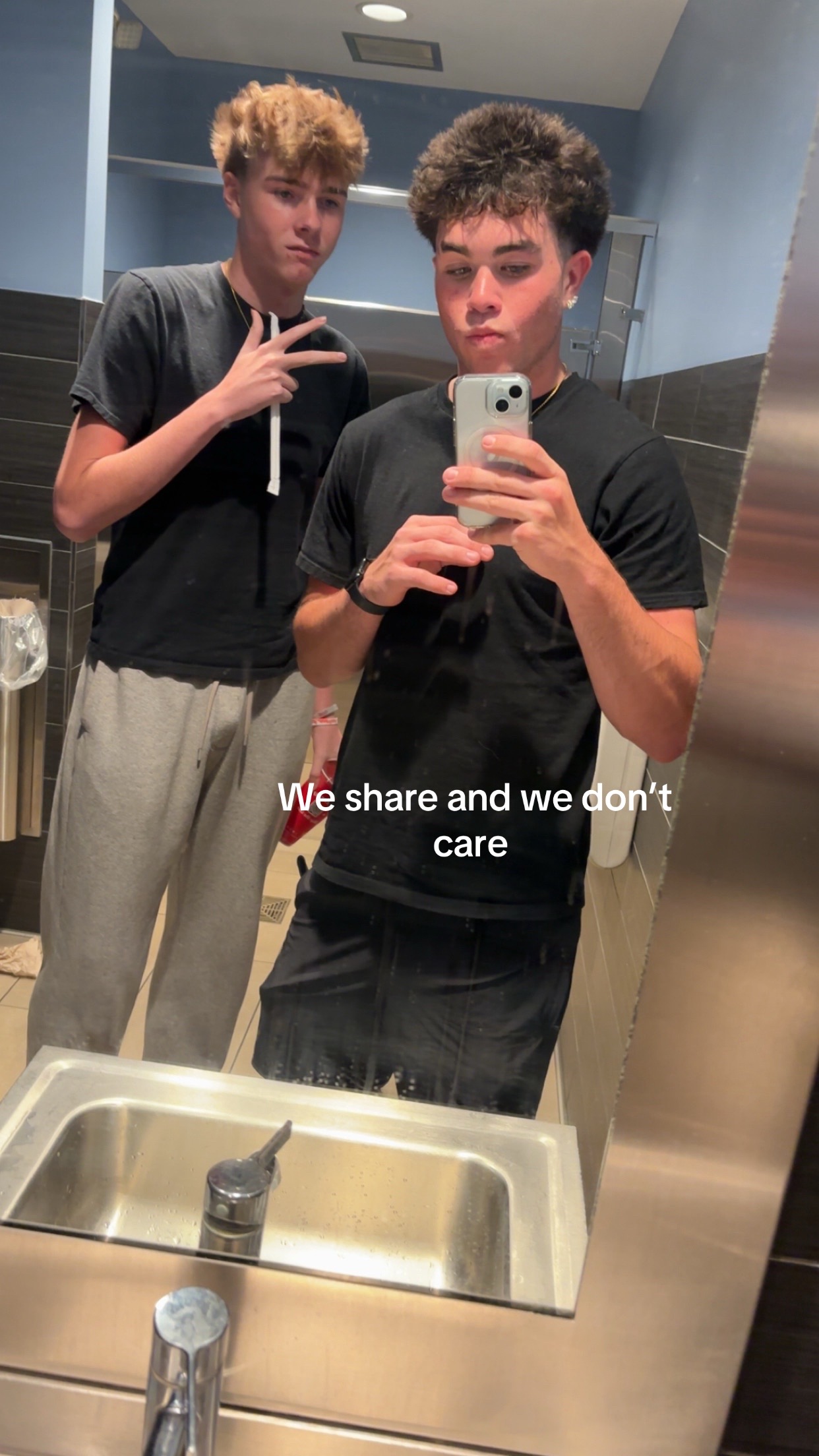 @itsbdix