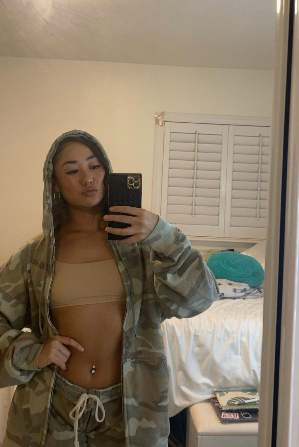 @Ana Emiko