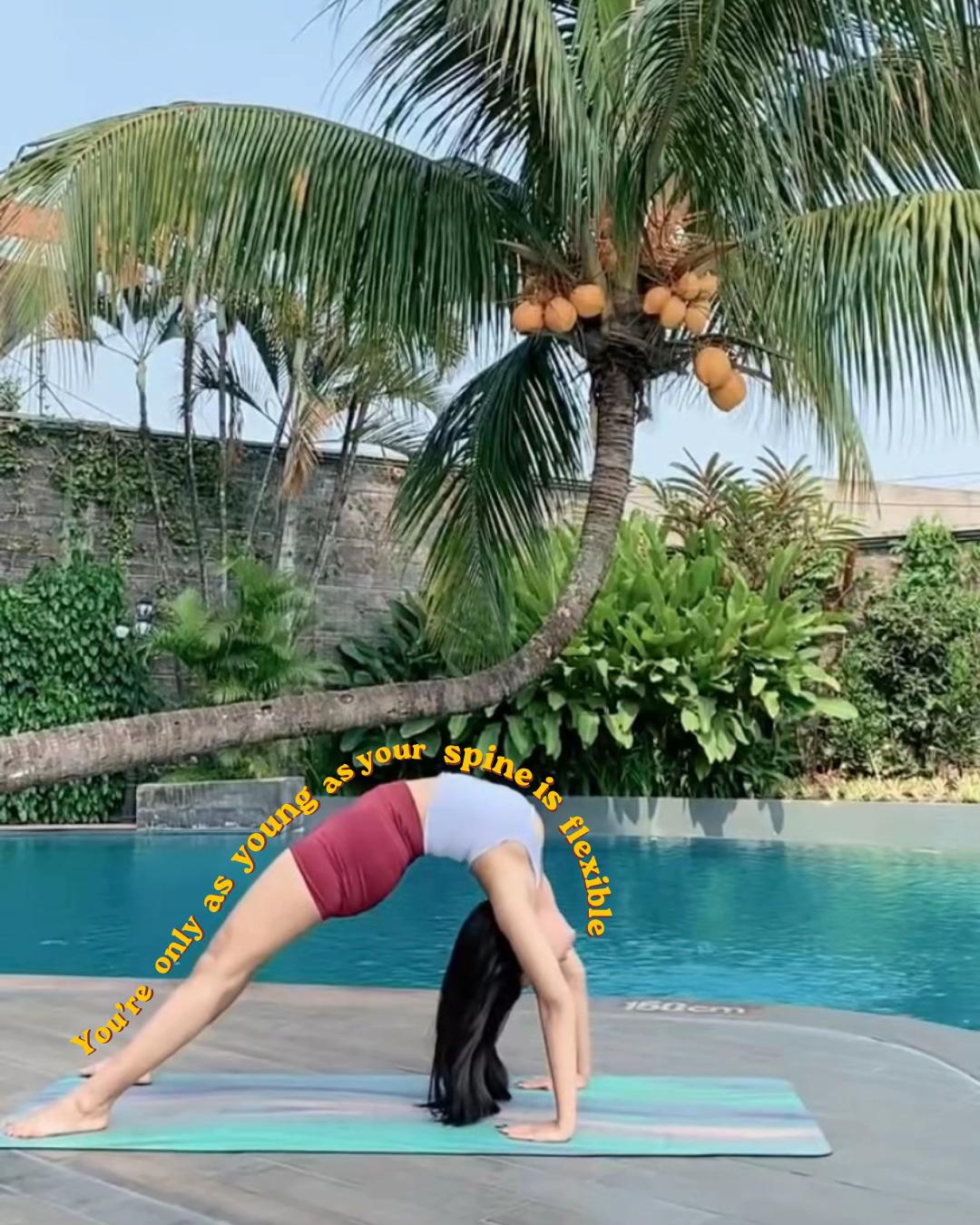 @putri | yoga enthusiast