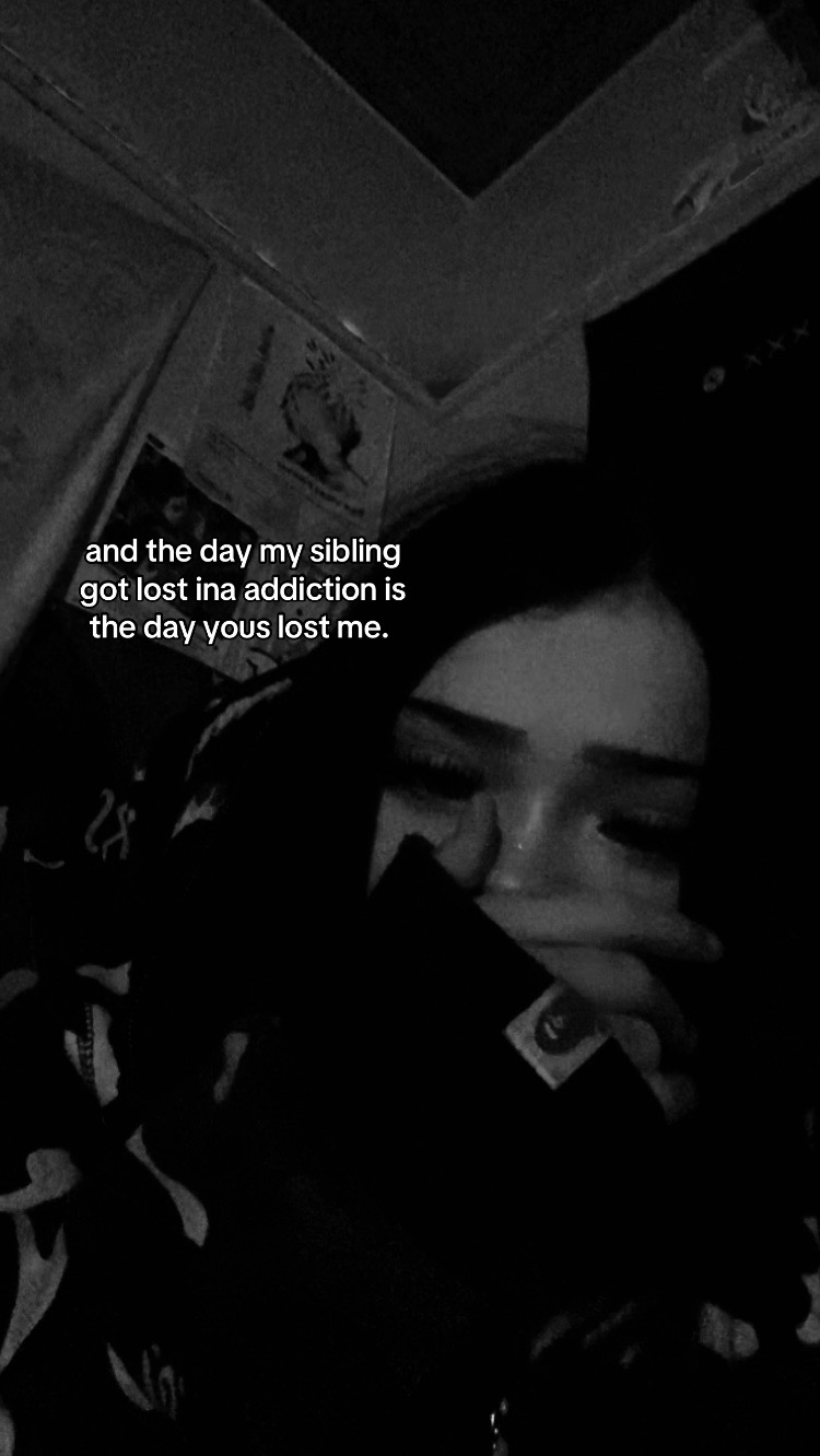 @𝓜🧟&zwj;♀️