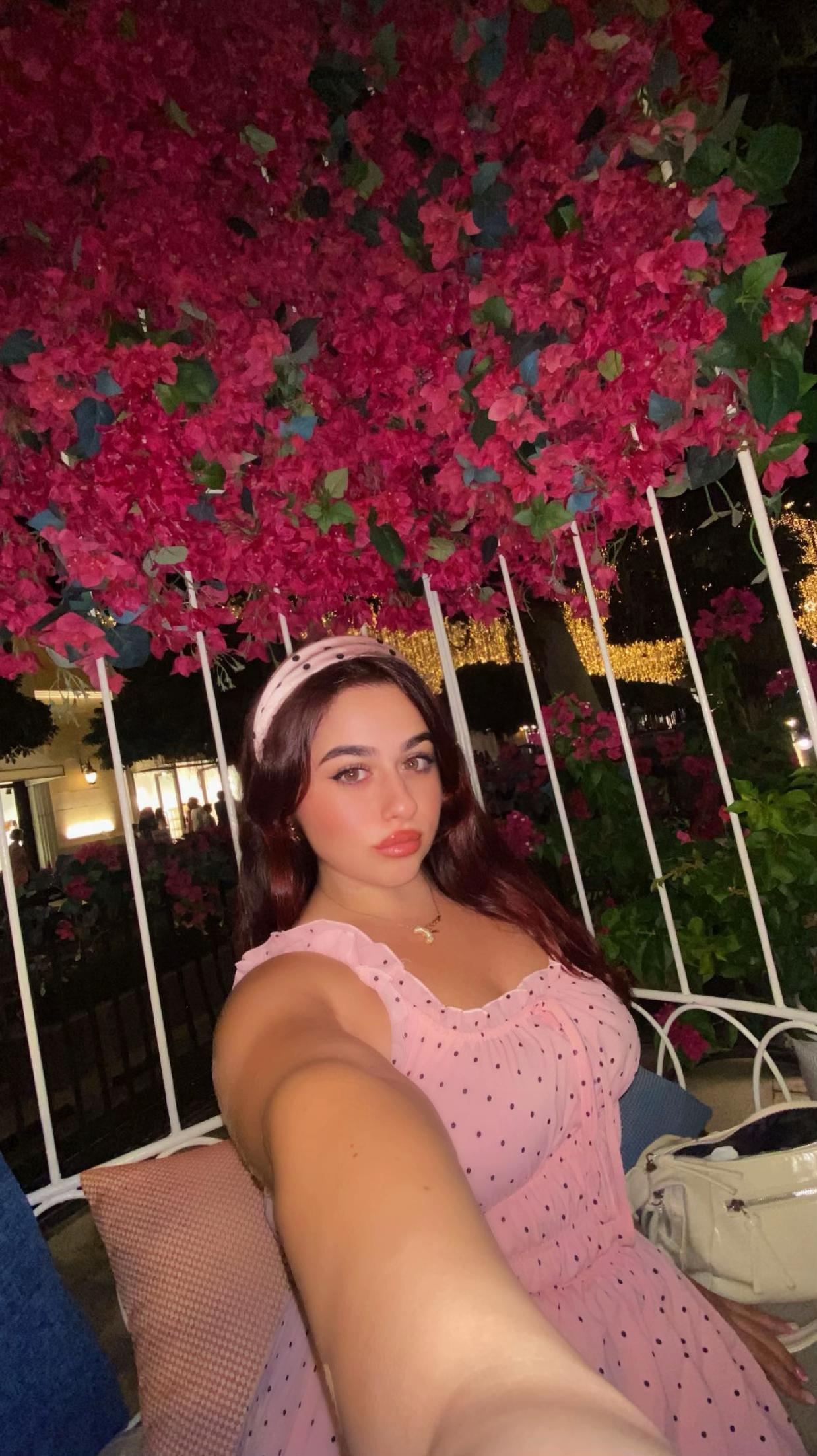 @Jana🦋