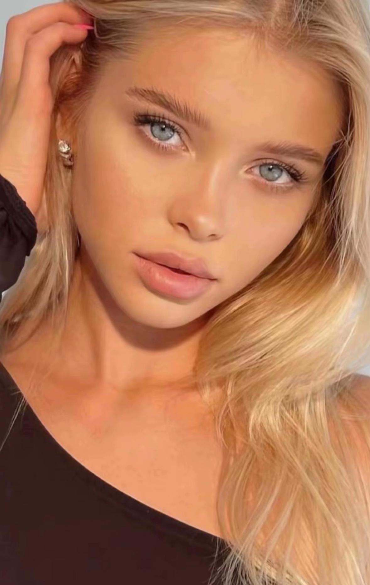 @Yelena Deripaska 🇺🇸