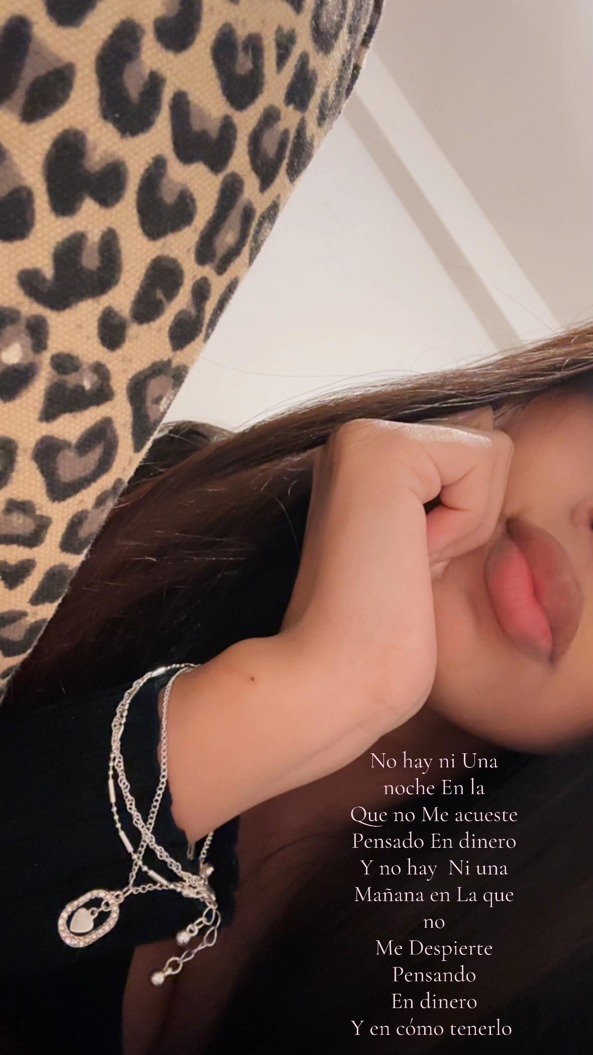 @𝒢