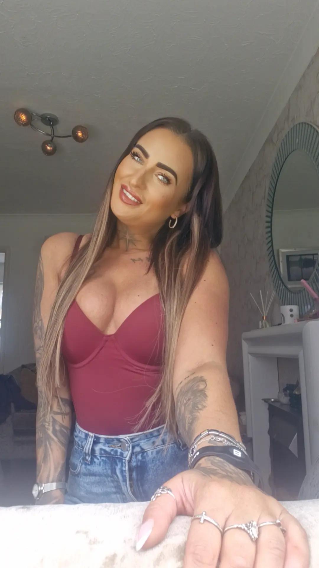 @sarah wake 💋