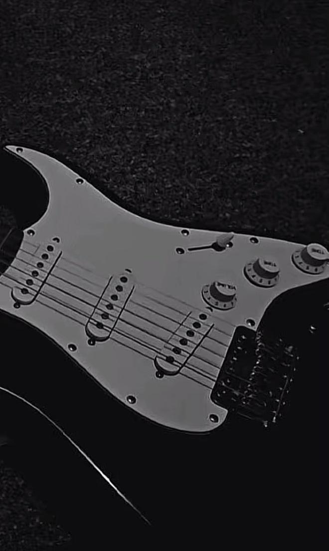 @Chr-1ie 🎸💯