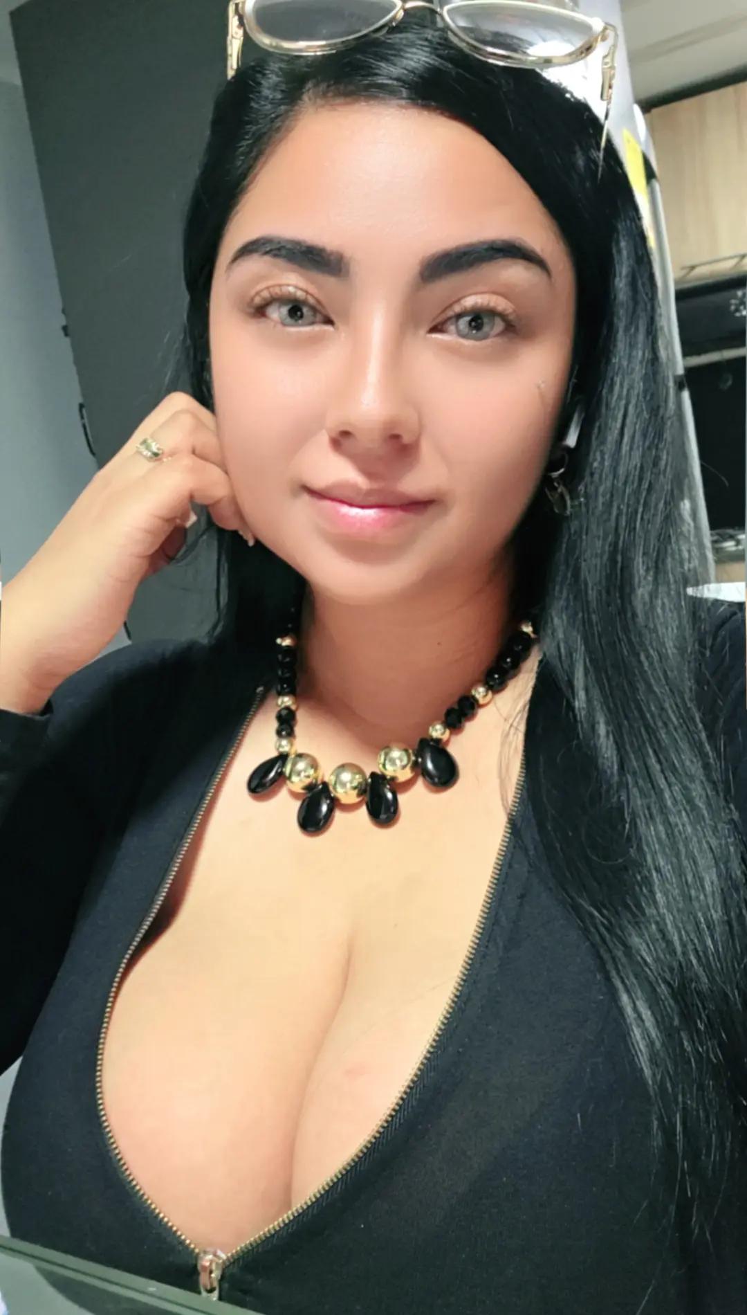 @Lore081196