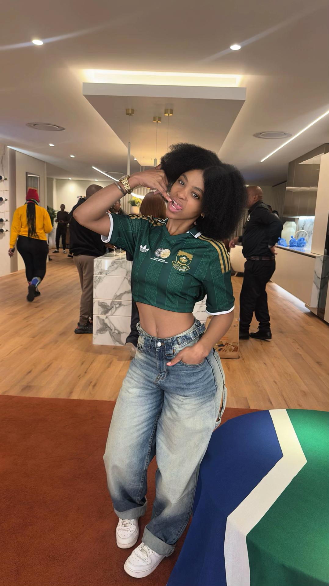 @thandiswakhalifonia