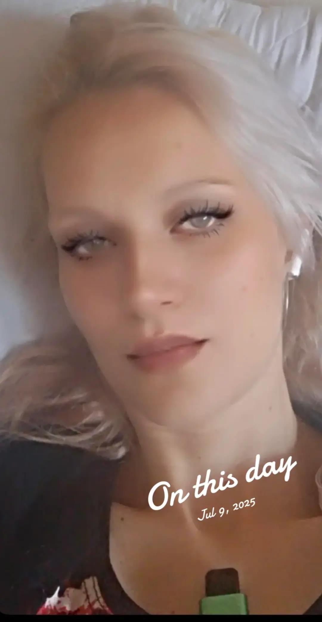 @.......