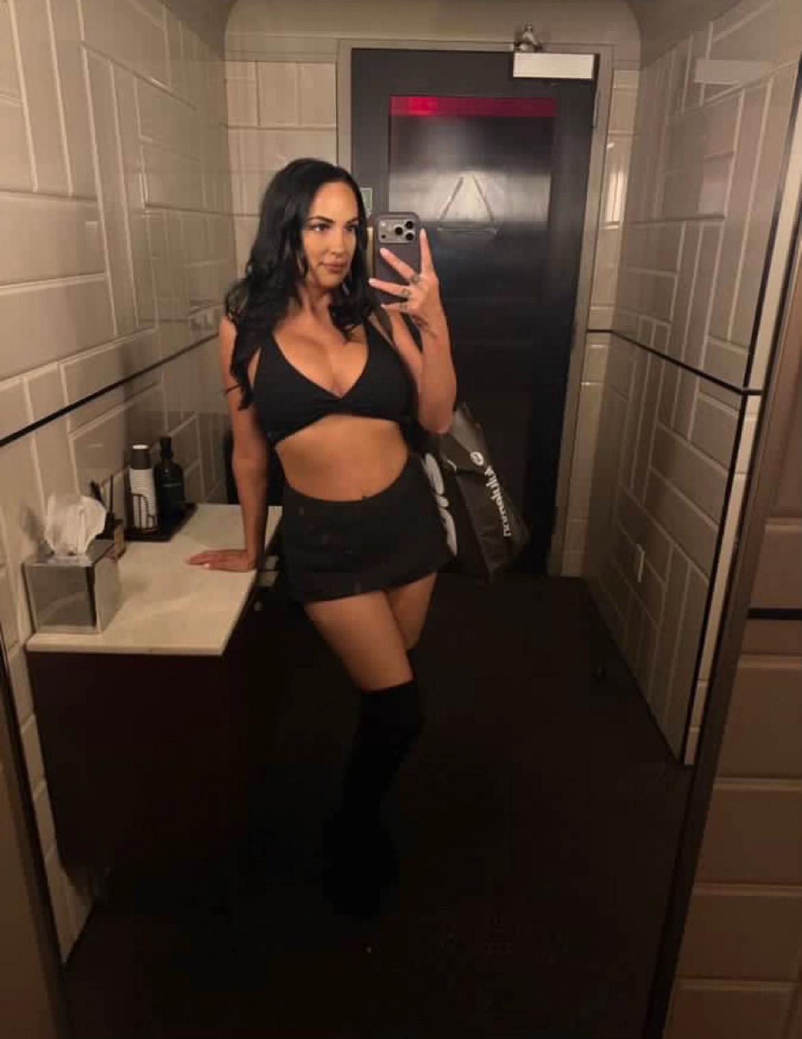 @Bella