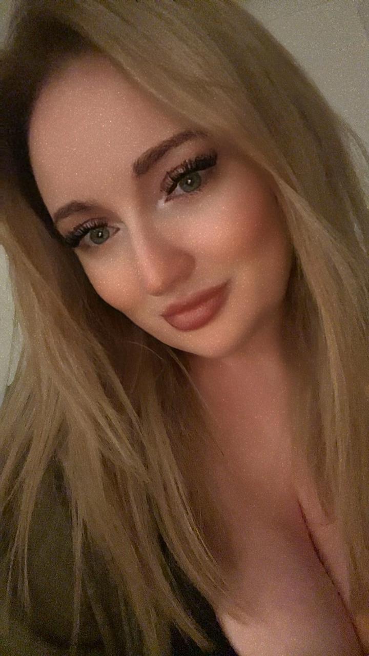 @JustBecca🎀🩷