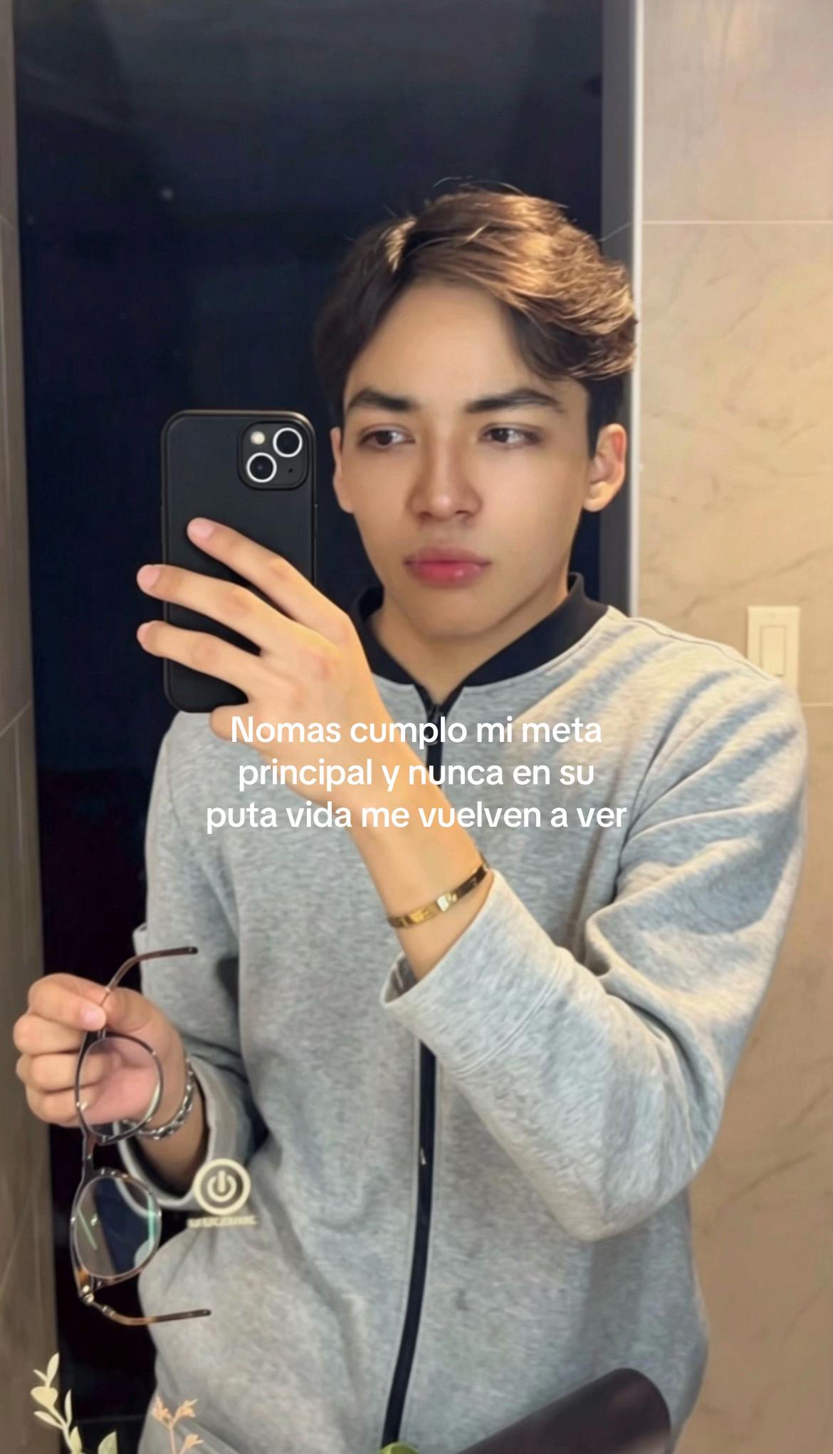 @romanmulller ♛