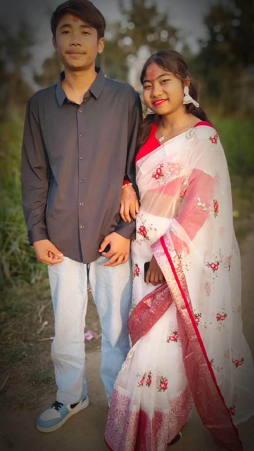 @🐼🦋Aakriti...😊😫🖤