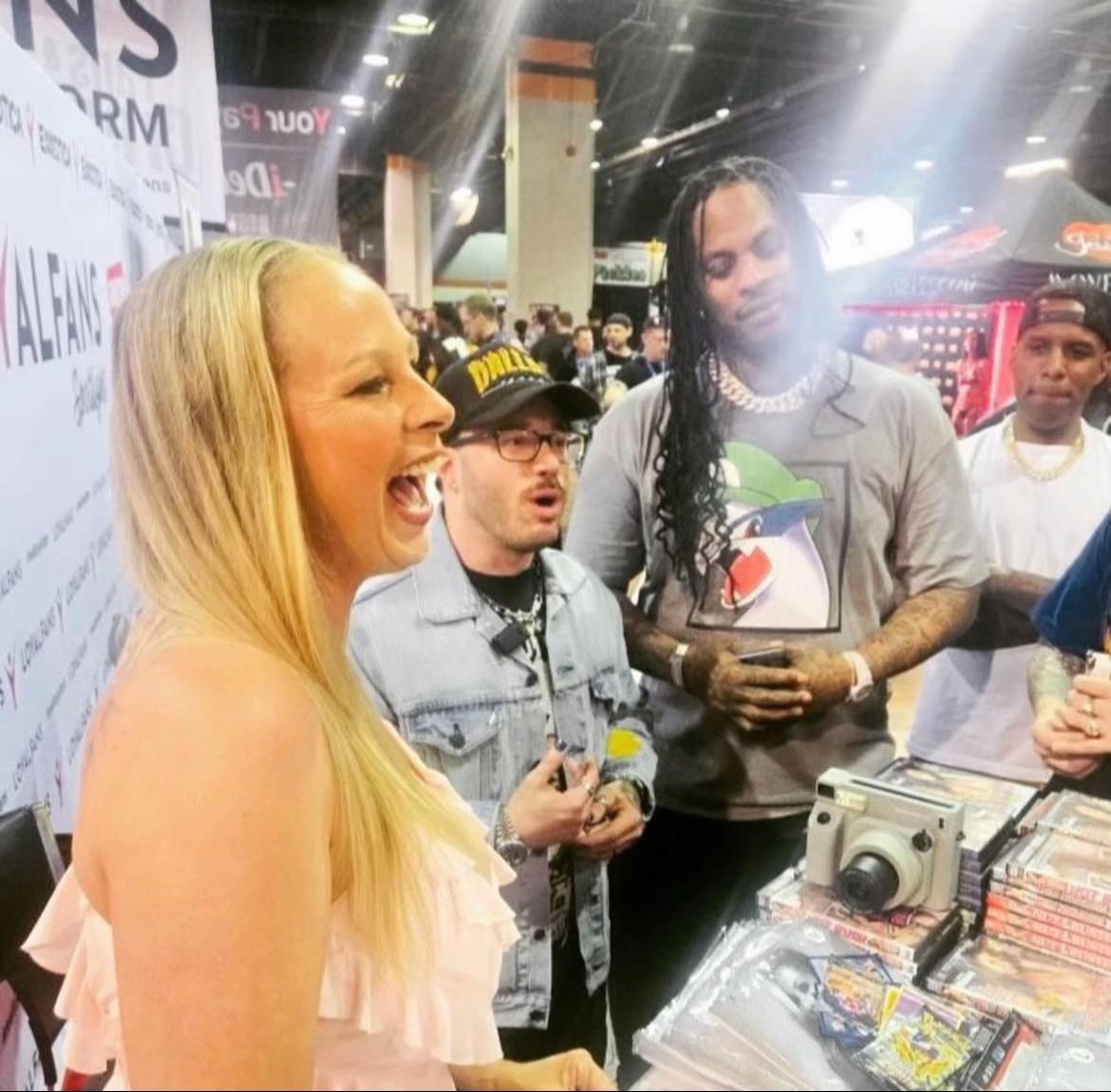 @Gianna Michaels