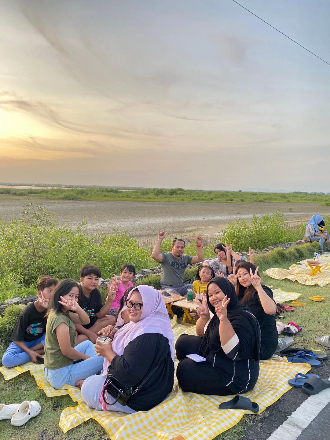 @Sunset Halodek