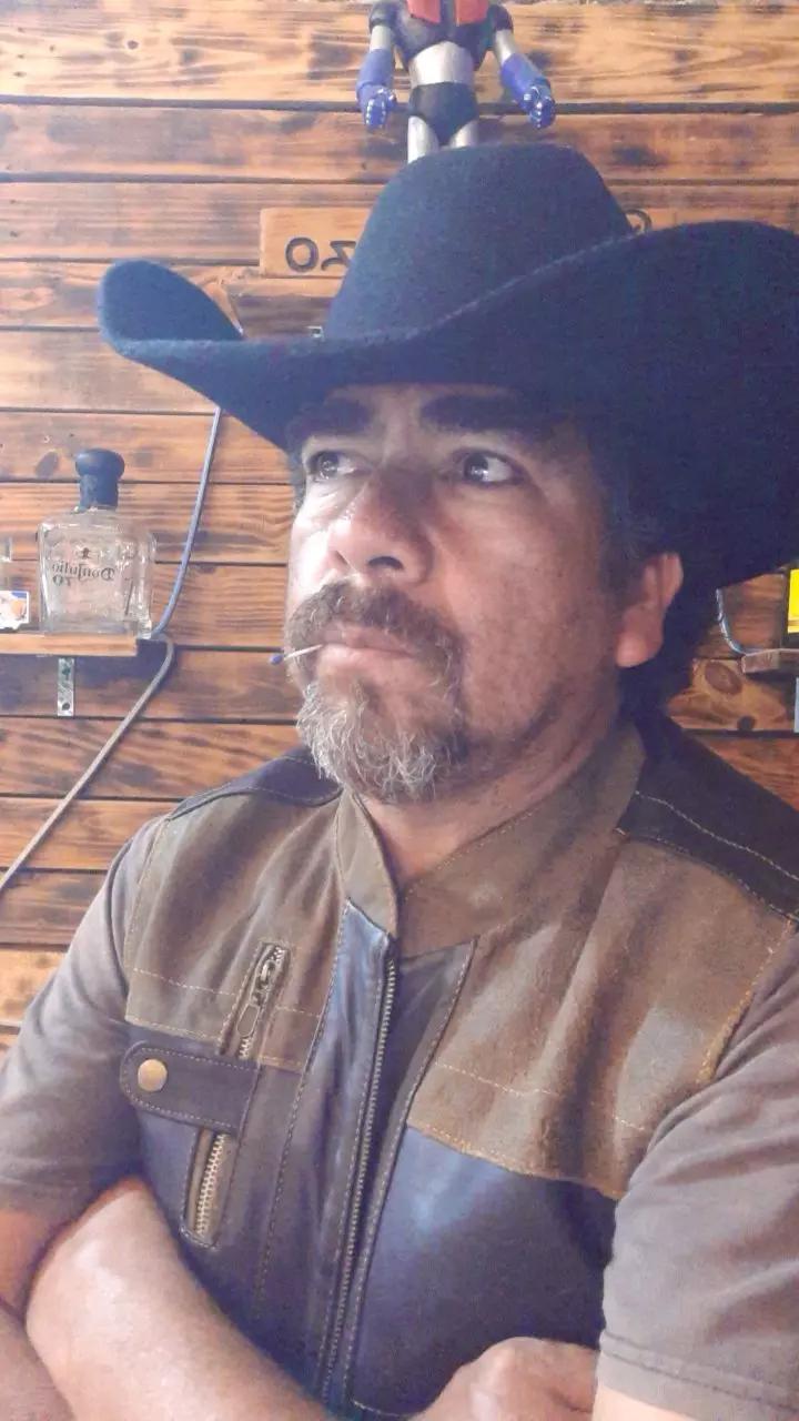 @ferchis.  ( el copi&oacute;n).