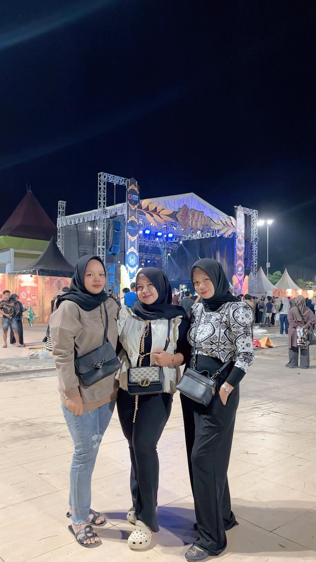 @Desy