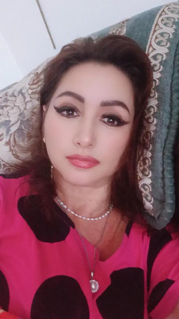 @Daniela Daniela DNL