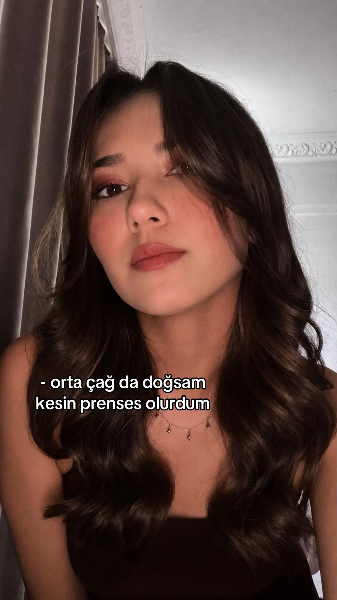 @Ayşenur