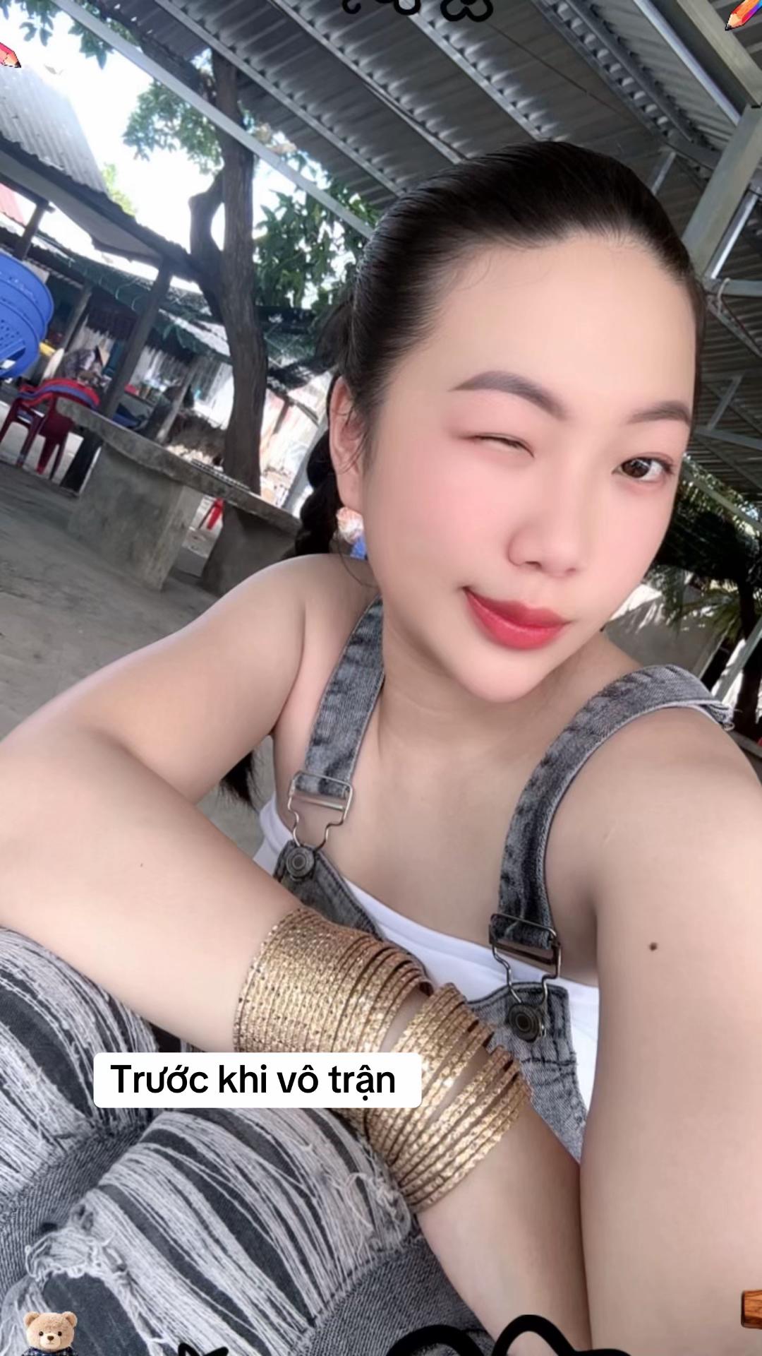 @Bé bán cơm gà 🍗