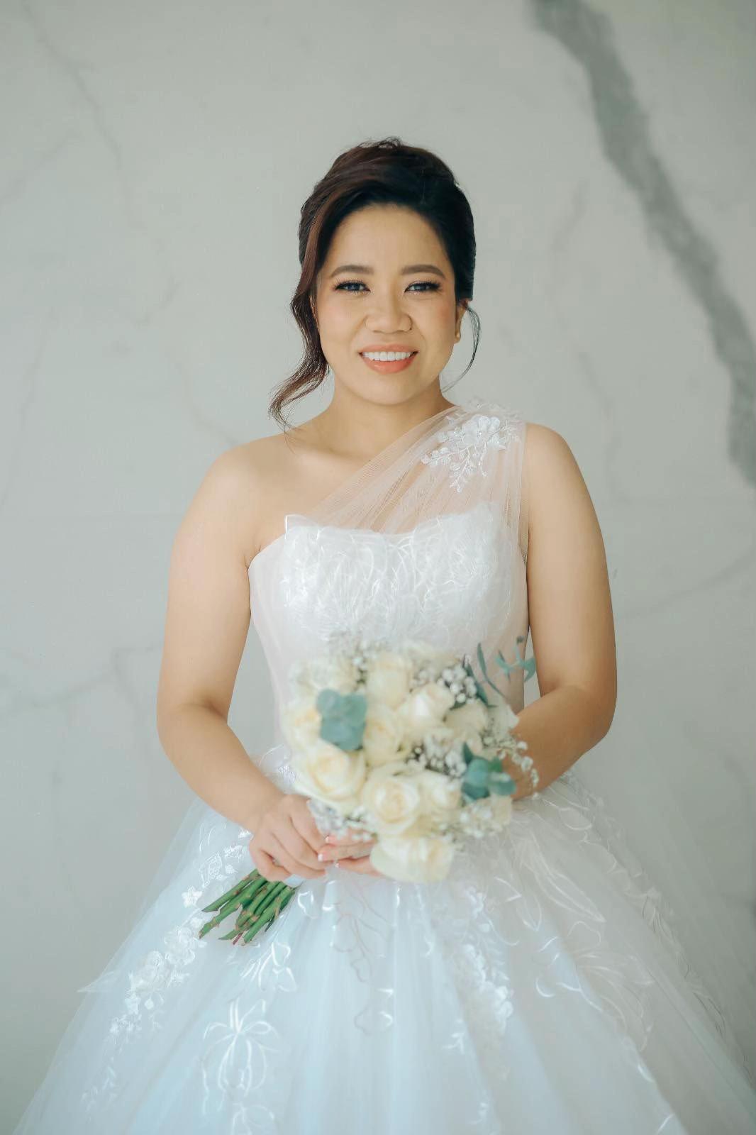 @pinkylamasanbridalgown