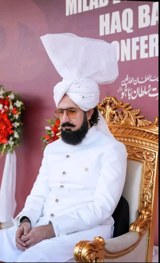 @ملک اشفاق