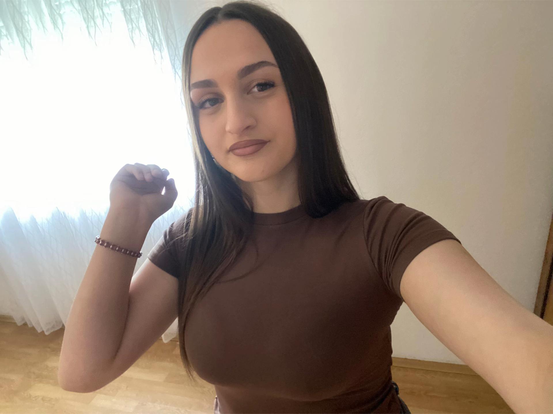 @leonisa