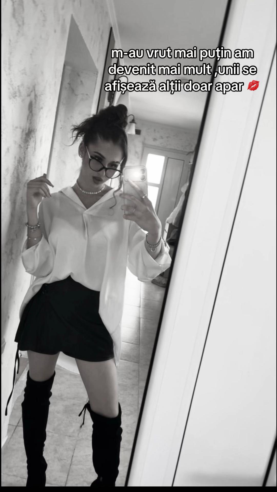 @🖤