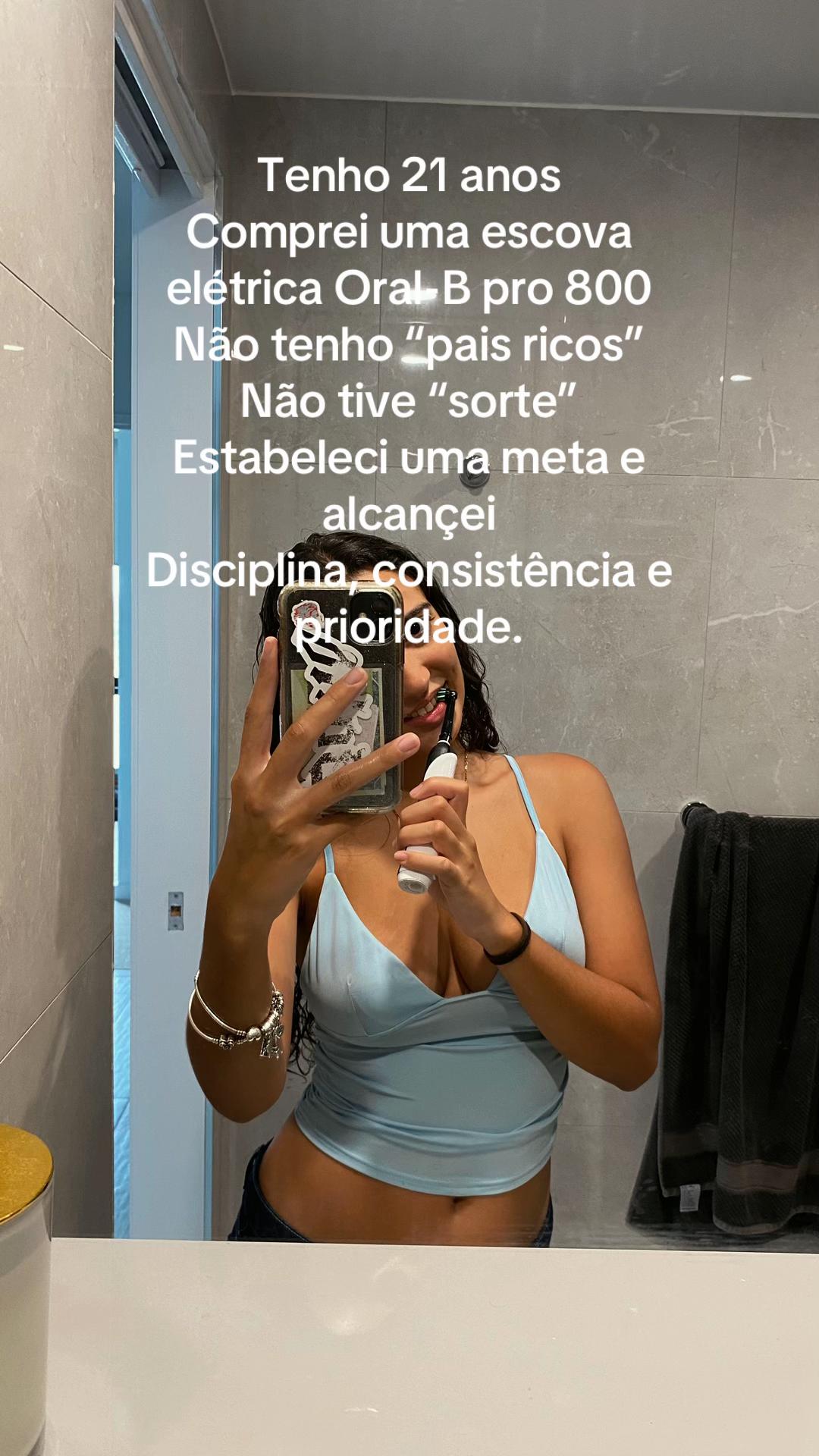 @liviacdsr