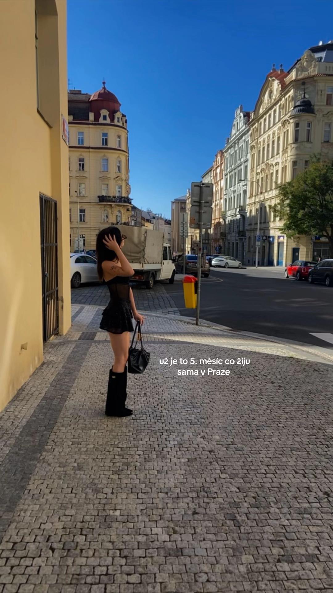 @𝐉𝐮𝐥𝐢𝐚