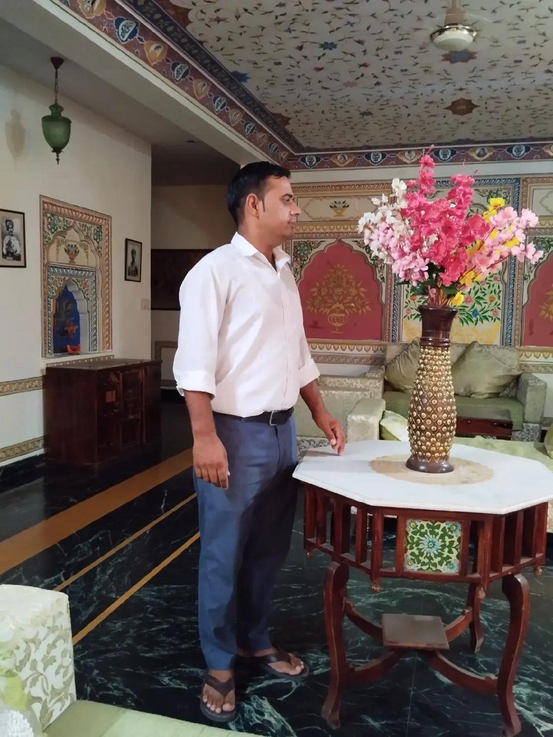 @LaXMAN Singh
