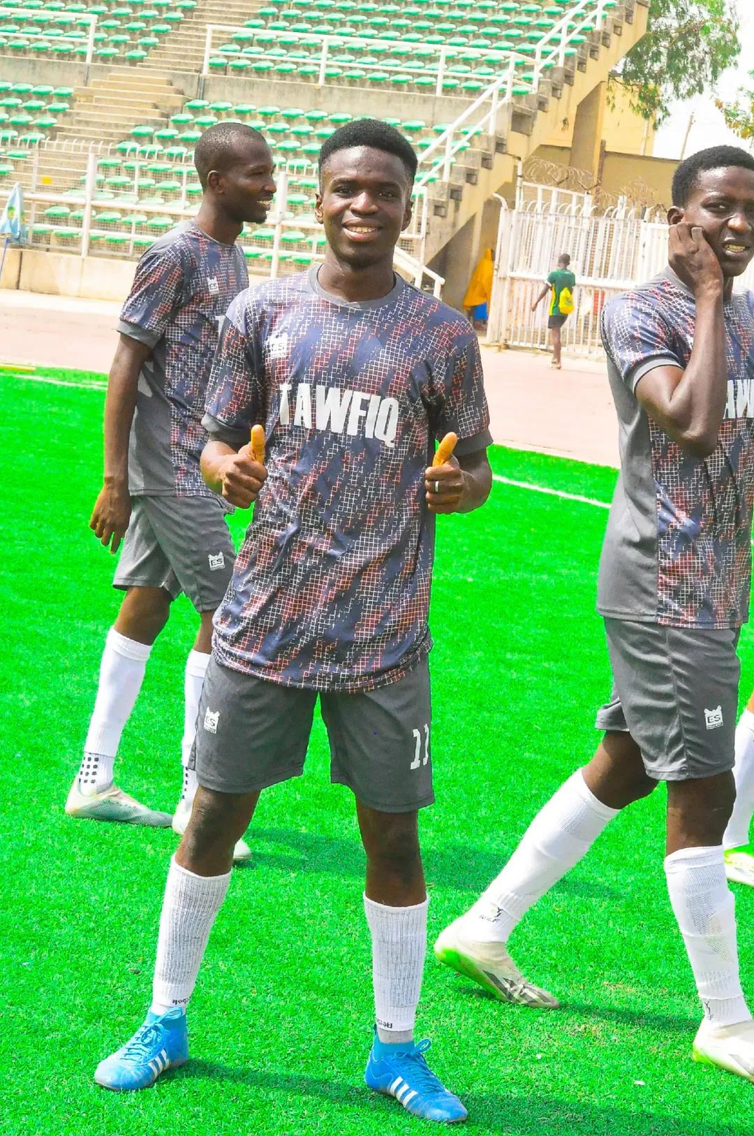 @itz bolomson footballer