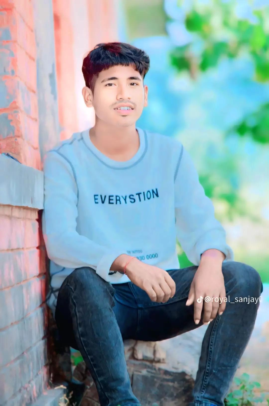 @🇷 🇴 🇾 🇦 🇱  🇸 🇦 🇳 🇯 🇦