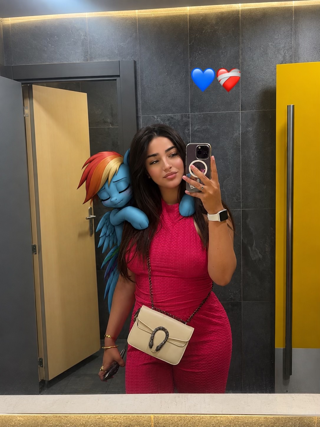 @Hajarita_ess