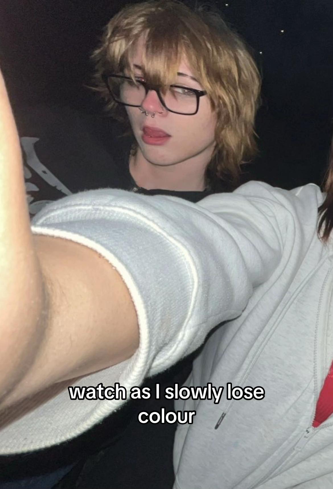 @️